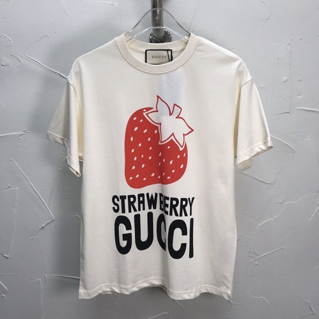 セール新作★"グッチ STRAWBERRY 本物" コットンTシャツ★すぐ届く！ gui32635