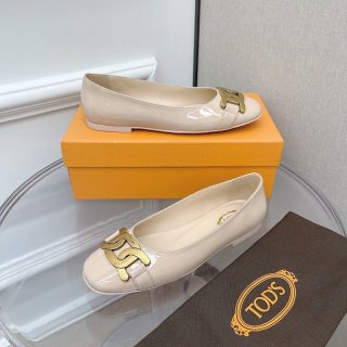 【日本未発売】トッズ チェーンモチーフ フラットシューズ 本物 toi78205