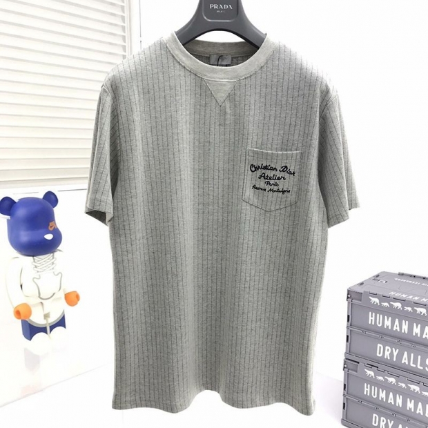 目を惹くカラー【ディオール】オーバーサイズ ディオールアトリエ Tシャツ 本物 deq62432
