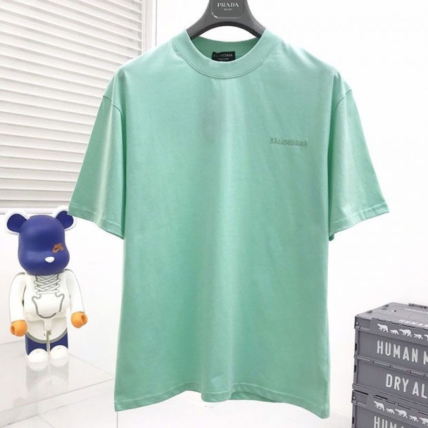 入手困難 バレンシアガ★ミディアムフィットロゴTシャツ 本物 bay70046