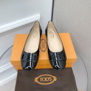 人気No1【トッズ 本物】チェーンモチーフ フラットシューズ tom99666