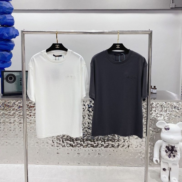 大人気！ルイヴィトン◆レジェンダリートランクTシャツ 本物 vuq80333