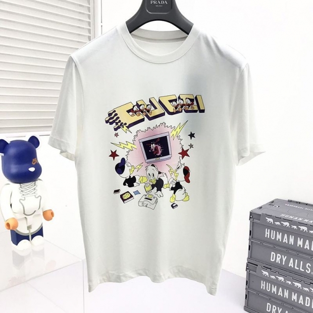 人気急上昇☆Disney x グッチ 本物 コラボドナルドイラストTシャツ guv00523