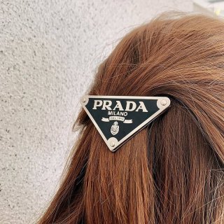 新作 プラダ ヘアクリップ 本物 pun05174