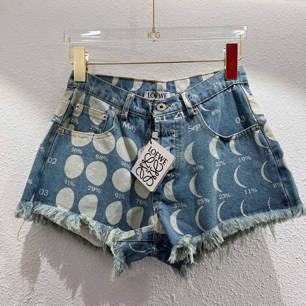 累積売上総額第１位！【ロエベ】PAULAS IBIZA ムーンプリント ショートデニム 本物 los21639