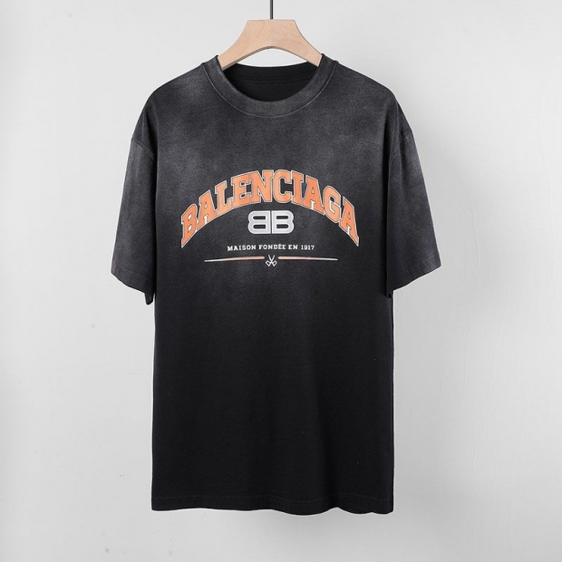 争奪戦 バレンシアガ ロゴダメージブラックコットン 本物 クルーネックTシャツ baq77545