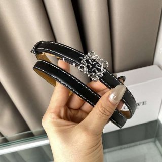 【ロエベ】カーフレザー アナグラム ベルト 本物 1.5 cm【追跡付】 loh40148