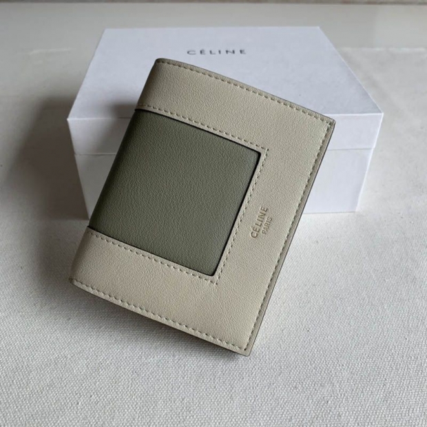 争奪戦☆セリーヌ☆コンパクト 折りたたみ財布 本物 Cez20543