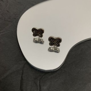 春夏新作ボッテガ ヴェネタ アンティーク仕上げシルバー コイルフープピアス 本物 boz48052 春夏新作ボッテガ ヴェネタ アンティーク仕上げシルバー コイルフープピアス 本物 boz48052