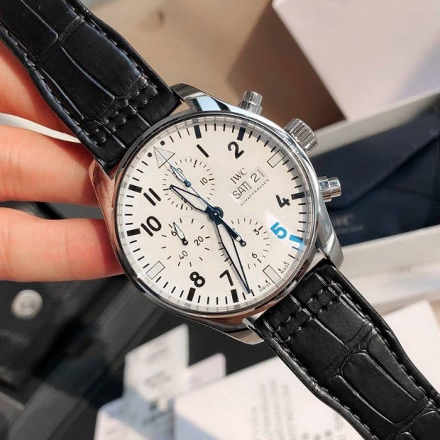日本未入荷IWC パイロットウォッチクロノグラフ レーシング 本物 iwf61652