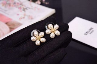 人気No1セリーヌ 花 グラスパール ピアス 本物 Ceq68816 人気No1セリーヌ 花 グラスパール ピアス 本物 Ceq68816