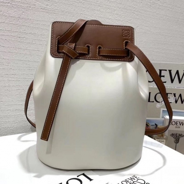 【日本未発売】ロエベ Lazo Bucket bag Black ラゾ バケットバック 本物 lof24321