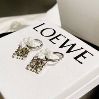 完売必至ロエベ 本物 アナグラム スタッド パールピアス lot60538