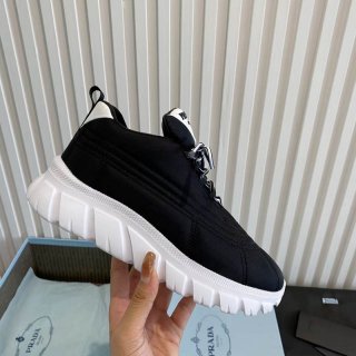 大人気!!新色 プラダ ダブルホイール ナイロンギャバジン スニーカー 本物 puk05642
