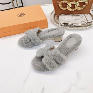 累積売上総額第１位！エルメス オラン ファーサンダル ミュール 本物 eru81841