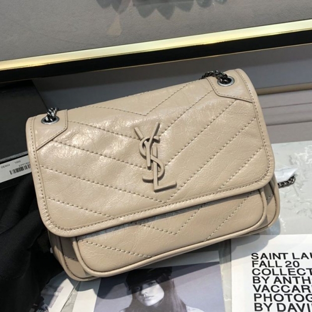 【日本未発売】サンローラン ショルダーバッグ 本物 ニキ ベイビー クリンクルヴィンテージレザー Sav69448