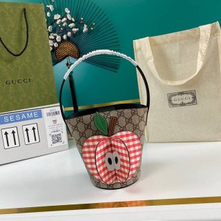 一目惚れグッチ バケットバッグ 本物 チルドレン アップル 大人もOK guk22291