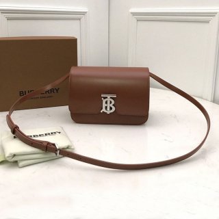 セール新作バーバリー クラッチバッグ 本物 レディース 2WAYショルダーバッグ Baq03387
