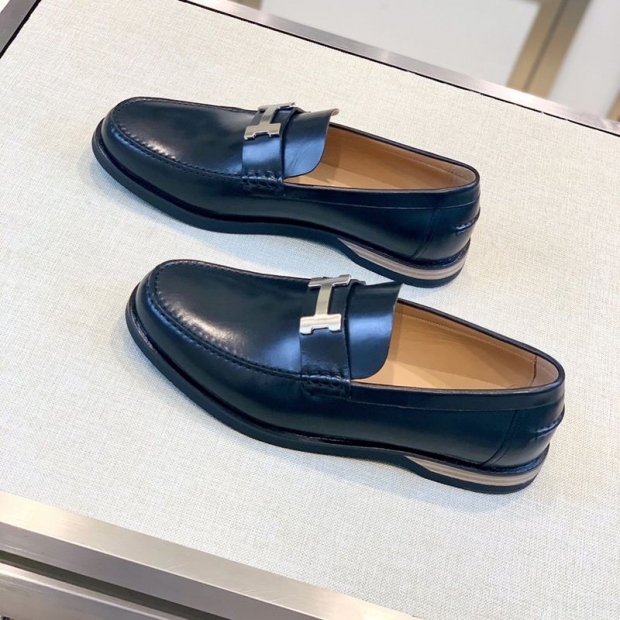 一目惚れエルメス Paris パリ "H" ロゴ ローファー 本物 erx95567