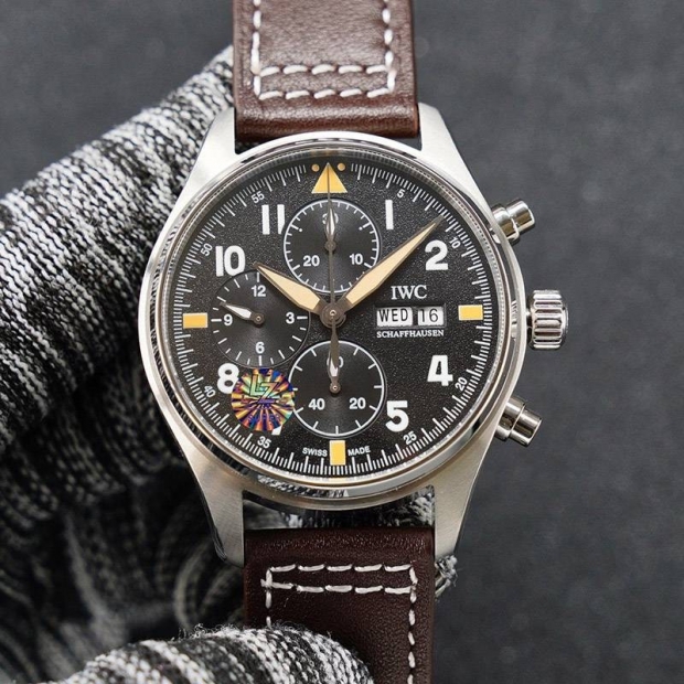 累積売上総額第１位！IWC パイロットウォッチ 本物 クロノ オートマティック スピットファイア iwf14016