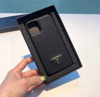 プラダ ケース コピー トライアングルロ レザーiPhone12/proケース pug22462 プラダ ケース コピー トライアングルロ レザーiPhone12/proケース pug22462