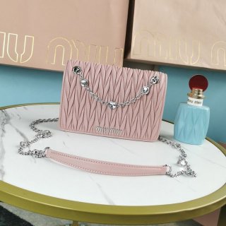 可愛いミュウミュウ マテラッセ 本物 ミニショルダーバッグ myf12499