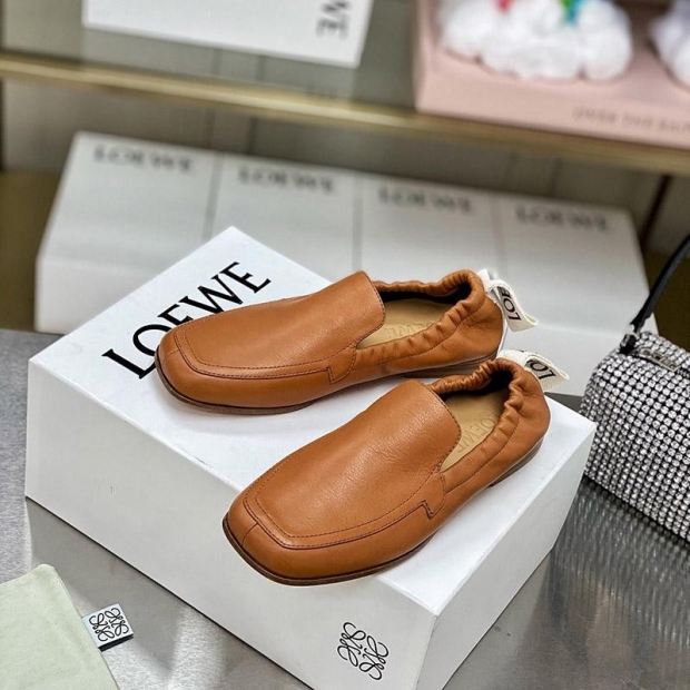 履き心地の良い ロエベ ソフトダービー 本物 Soft Derby loc05629