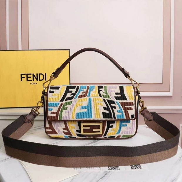人気急上昇フェンディ 本物 バゲット マルチカラーFFキャンバス バッグ fee82076