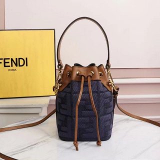 大人気！フェンディ 本物 モン トレゾール スエード FF ミニバッグ fer66472