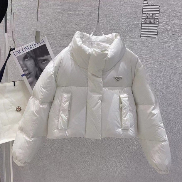 21-22AW★プラダ ダウンジャケット 本物 アウトレット フード付き ショート puk37927