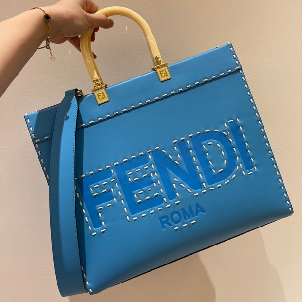 ★日本!!人気！フェンディ 本物 サンシャイン ミディアム レザーショッパー fen57003