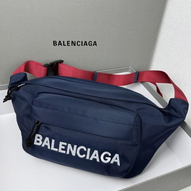 一目惚れお洒落に バレンシアガ 本物 ウエストポーチエブリデイ bay22196