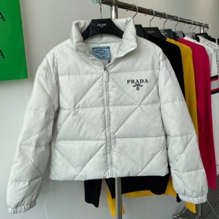 大人気★プラダ ダウン 本物 アウトレット フード付き ショート ダウン ジャケット pur38229