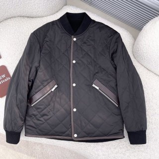 【日本未発売】ベルルッティ スクリット クレスト ダウンジャケット本物 bet73656