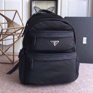 一目惚れプラダ新作 ナイロン 本物 サフィアーノバックパック 2VZ025
