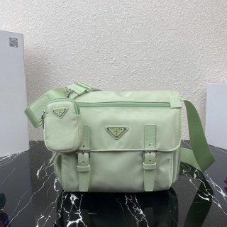 超話題!プラダ 軽量ナイロンショルダーバック本物 puh65249