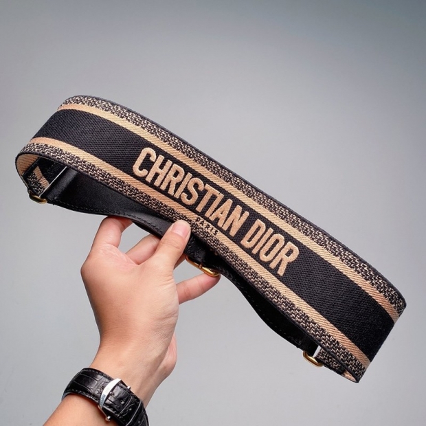 入手困難CHRISTIAN ディオール 本物 キャンバスベルト 65mm deb27218