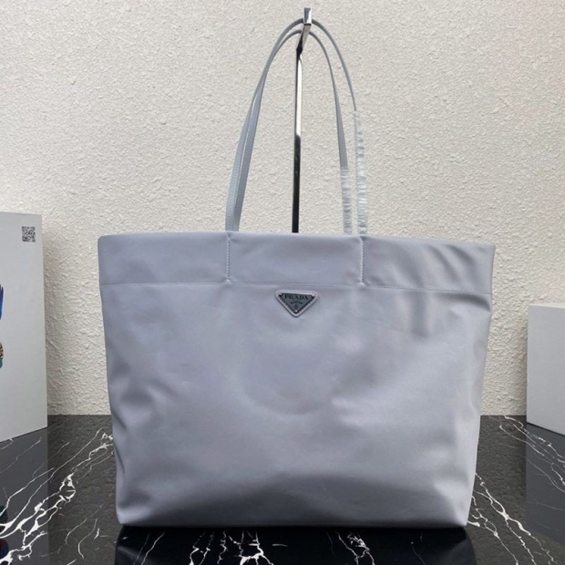 春もの新作【プラダ】Re Nylon サフィアーノレザー トートバッグ 本物 put47663