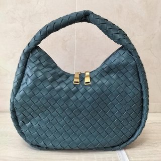21AW新作ボッテガヴェネタ 本物 パデッド ジョディ テールグリーン bor03425