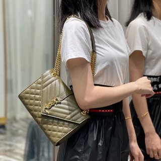 人気急上昇サンローラン ショルダーバッグ 本物★YSLエンベロープ チェーンバッグ ミディアム 487206BOW911000