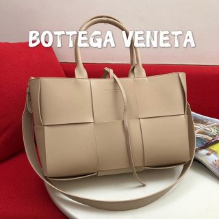 ★関税/送料込★ボッテガヴェネタ ザアルコ トート 本物 ヴァニラ boz70563