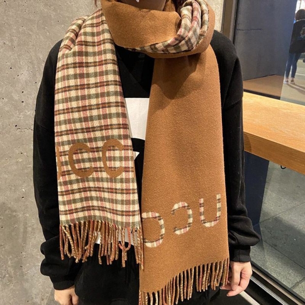 完売必至 グッチ チェック カシミヤ 本物 スカーフ gux70461