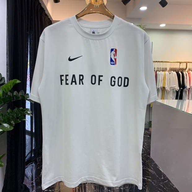 最安値挑戦フィアオブゴッド ナイキ NBA コラボ Tシャツ 本物 ホワイト fiw83030