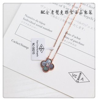 21AW新作 ヴァンクリーフ&アーペル 本物 ヴィンテージアルハンブラ ペンダント vai44328