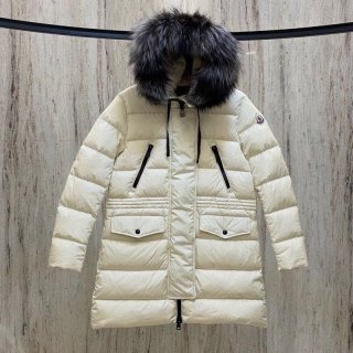 入手困難モンクレール ロングダウン コピー ホワイト mow55657 入手困難モンクレール ロングダウン コピー ホワイト mow55657