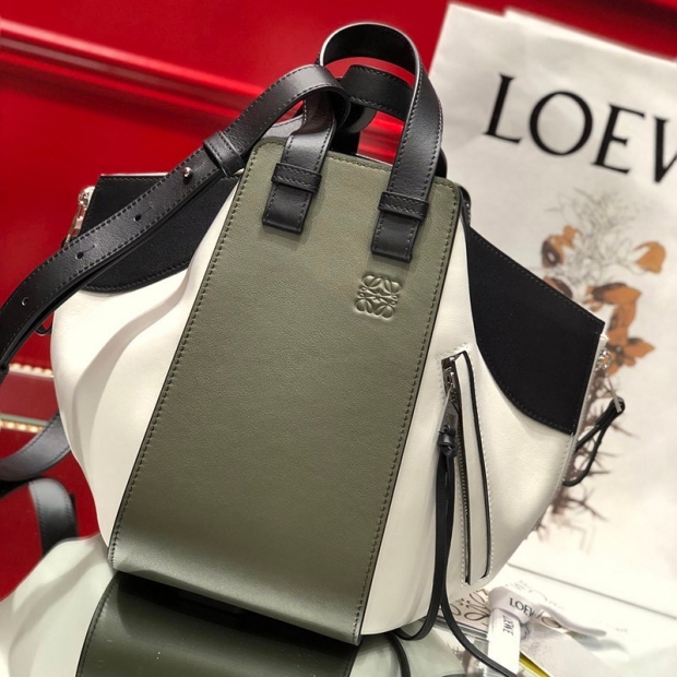 ★関税無料★ロエベ ハンモック 本物 スモール バッグ A538S35X19