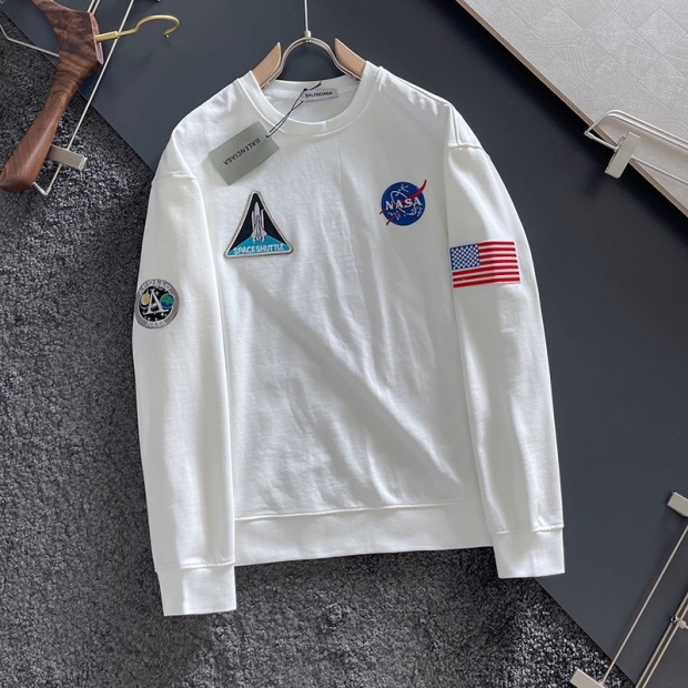 欲しい超限定バレンシアガ トレーナー 本物 レギュラー クルーネック スペース NASA baf31586