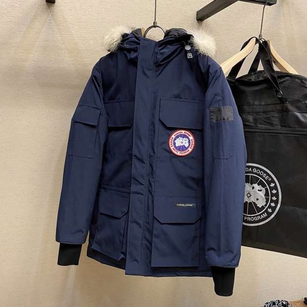 大人気！カナダグース＊EXPEDITION＊エクスペディション＊フュージョン 本物 Caw37484