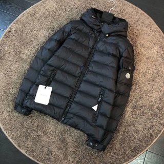 ★関税/送料込★ モンクレール 本物 フード付 ダウン mog82253