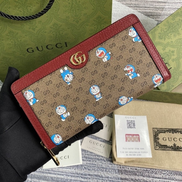 日本未入荷【グッチ】ドラえもん 本物〈ミニGGスプリームキャンバス ウォレット〉6477872TUBG8580